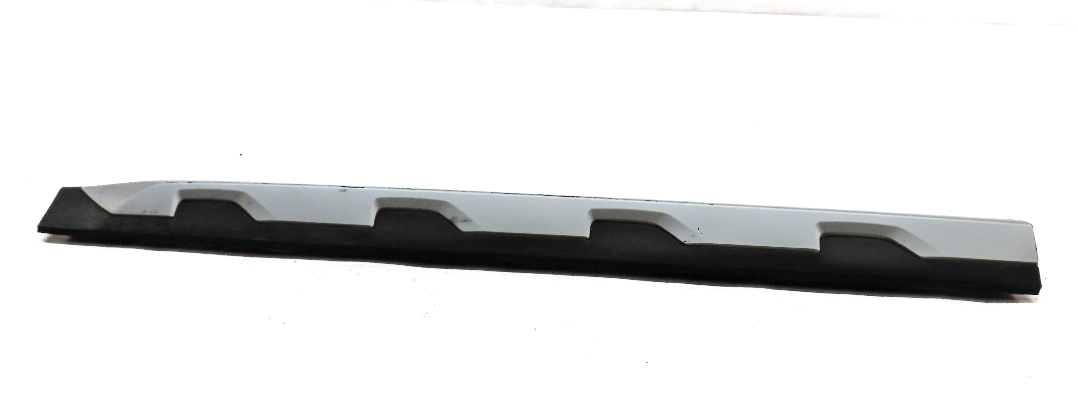 2020 BMW X3 (G01) FRONT LEFT DRIVER LOWER DOOR MOULDING TRIM PANEL — exact item pictured